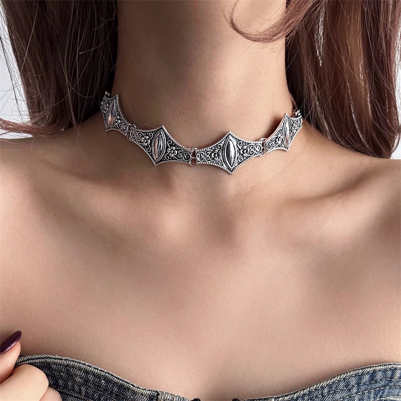 Colar Choker Étnico Hip Hop Pu - Fashion Show Ethnic Wear avaliação e preço